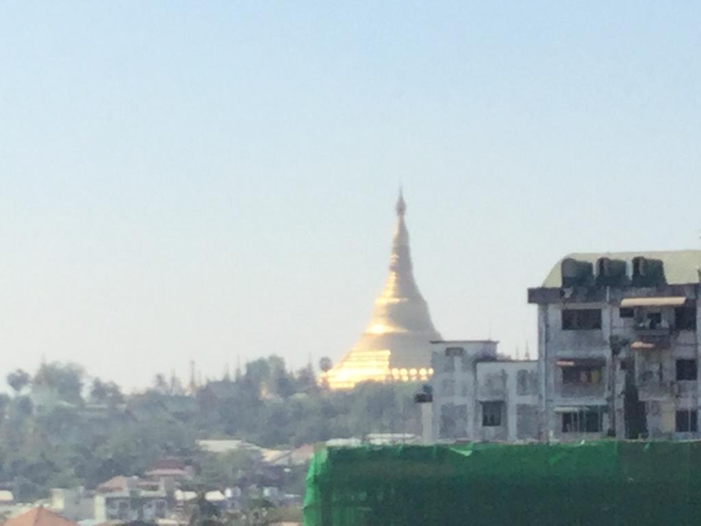 Crystal Palace Hotel Yangon Exterior foto